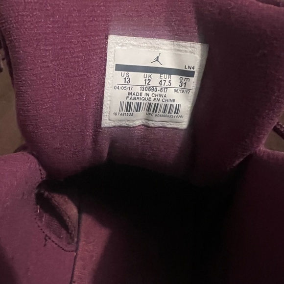 Jordan Athletic Shoes in Burgundy and White Retro 12 Bordeaux Nike - Picture 5 of 9